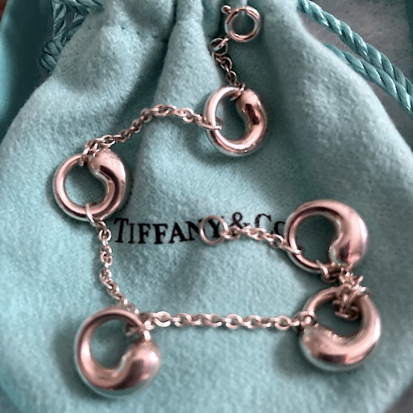 Tiffany & Co - Picture 2 of 5